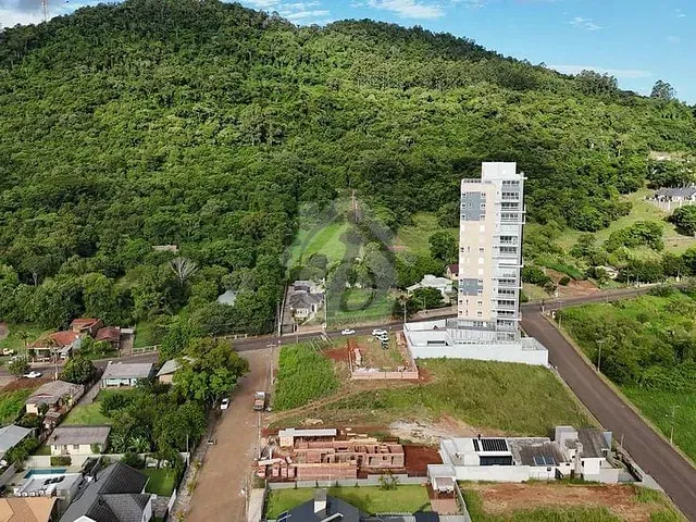 Terreno com 430m², à venda, no bairro Centro Administrativo em Teutônia