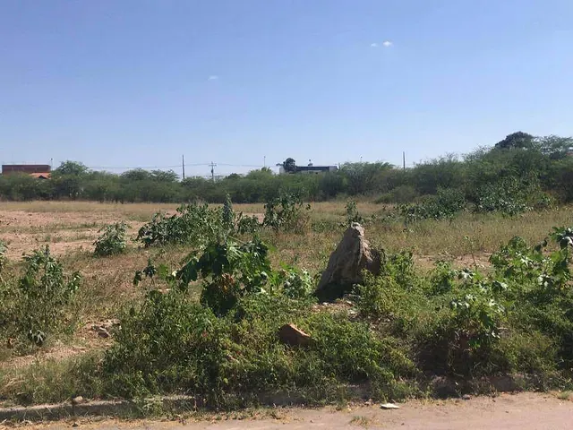Terreno com 630m², à venda, no bairro Jardim Bahia em Paulo Afonso