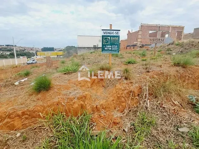 Terreno à venda, no bairro Jardim Alvorada em Guaxupé
