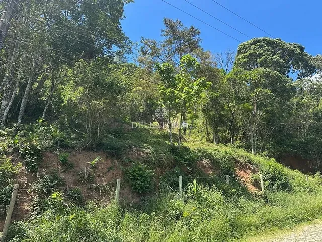 Terreno com 151m², à venda, no bairro Carlos Guinle em Teresópolis