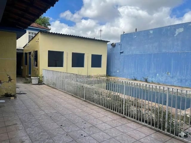 Terreno com 447m², à venda, no bairro Vila Valqueire em Rio de Janeiro