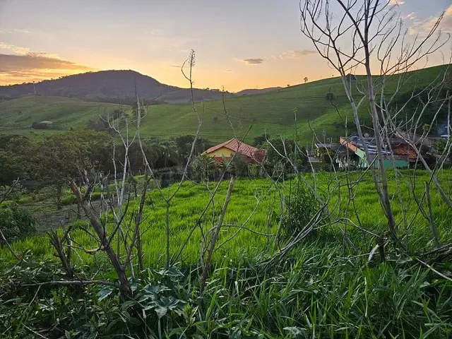 Terreno com 250m², à venda, no bairro Santa Bárbara em Piranguinho