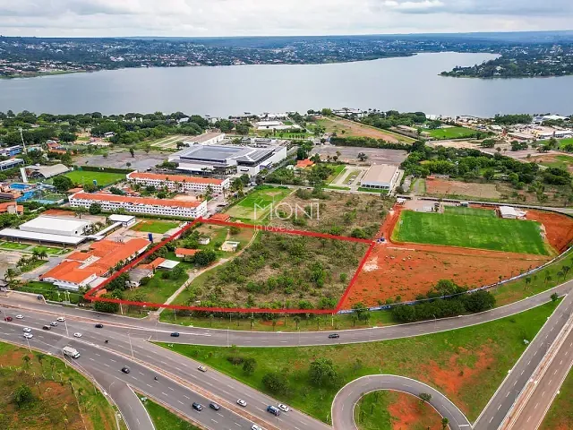Terreno com 19068m², à venda, no bairro Asa Sul em Brasília