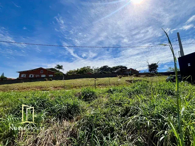 Terreno com 265m², à venda, no bairro Pinheirinho em Vinhedo