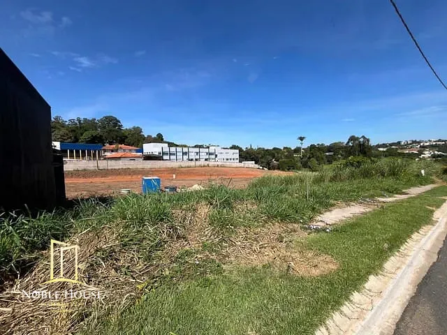 Terreno com 265m², à venda, no bairro Pinheirinho em Vinhedo