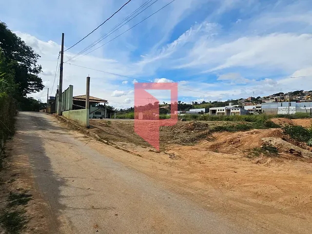 Terreno com 1400m², à venda, no bairro Jardim da Glória em Vespasiano