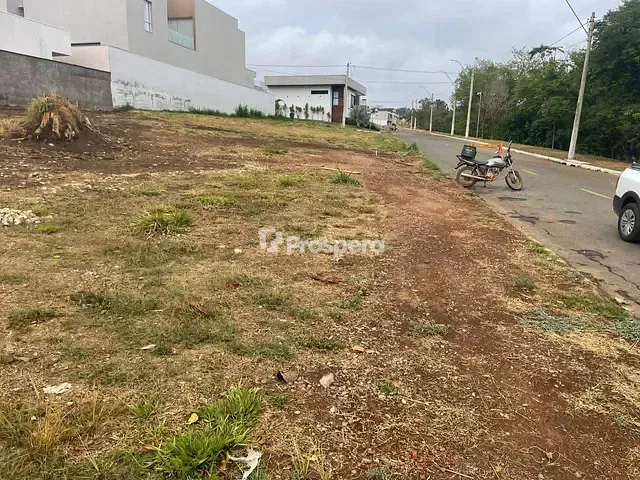 Terreno com 517m², à venda, no bairro Condomínio Residencial Grand Trianon em Anápolis