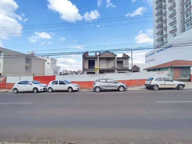 Terreno com 1650m², à venda, no bairro Batel em Guarapuava