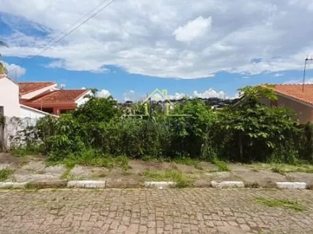 Terreno com 451m², à venda, no bairro Jardim Nova Guaxupé em Guaxupé