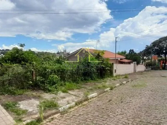 Terreno com 451m², à venda, no bairro Jardim Nova Guaxupé em Guaxupé