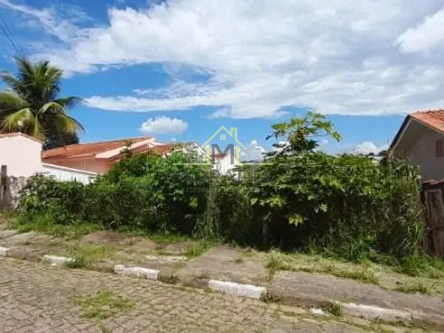 Terreno com 451m², à venda, no bairro Jardim Nova Guaxupé em Guaxupé