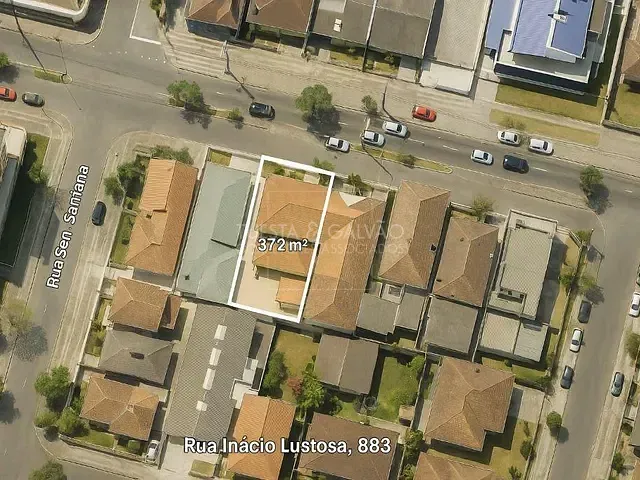 Terreno com 372m², à venda, no bairro Mercês em Curitiba