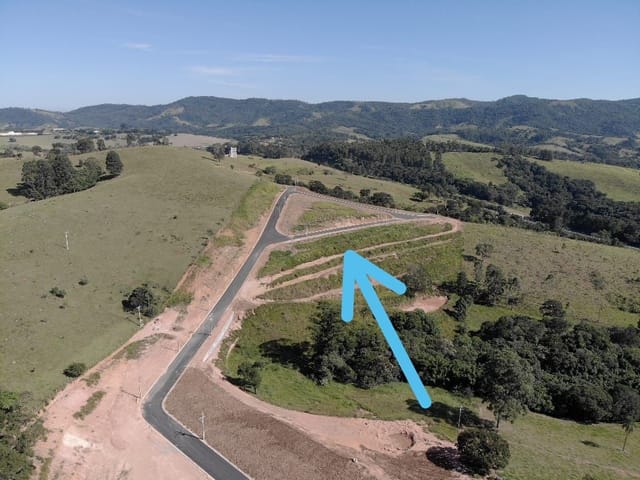 Terreno com 250m², à venda, no bairro Quinta da Mantiqueira em Vargem