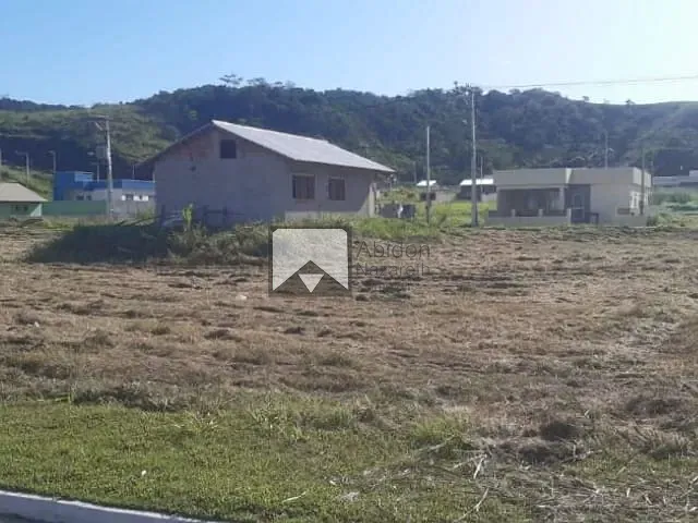 Terreno com 216m², à venda, no bairro Pindobas em Maricá