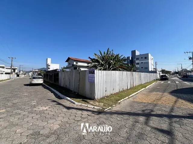Terreno com 726m², para alugar, no bairro Centro em Navegantes