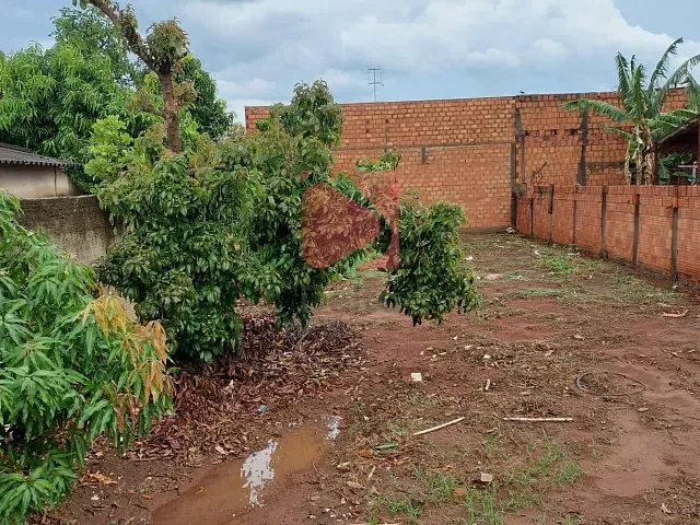 Terreno com 250m², à venda, no bairro Jardim Milenium em Pirassununga