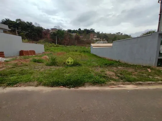 Terreno com 300m², à venda, no bairro Santa Maria II em Barra Mansa