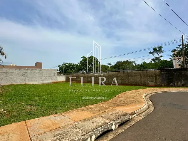 Terreno com 532m², à venda, no bairro Chácara Letônia em Americana