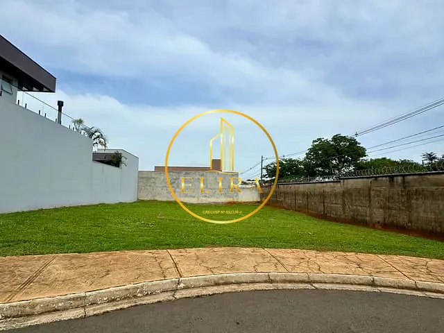 Terreno com 532m², à venda, no bairro Chácara Letônia em Americana