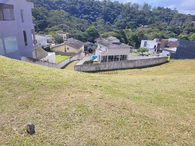 Terreno com 468m², à venda, no bairro Jardim Caiapiá em Cotia