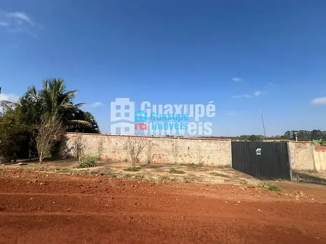 Terreno com 1200m², à venda, no bairro AABB em Guaxupé