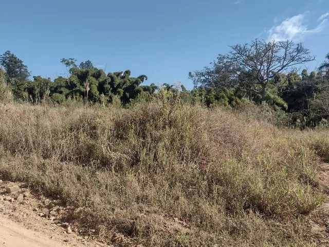 Terreno com 523m², à venda, no bairro Bairro das Três Barras em Serra Negra