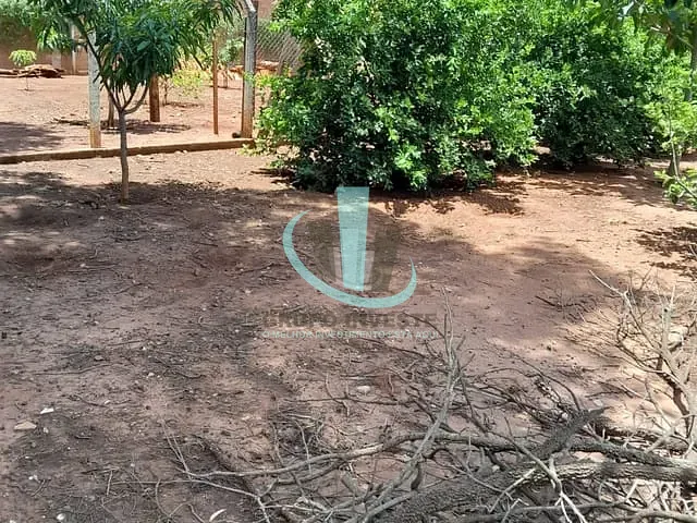 Terreno com 900m², à venda, no bairro JARDIM SANTA MARTA (5º DISTRITO INDL) em ARARAQUARA