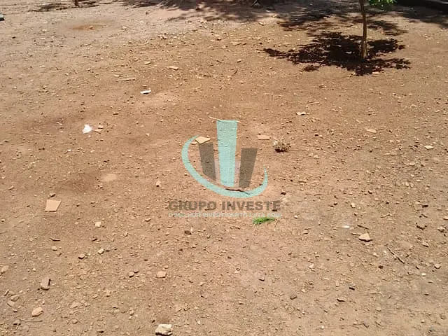 Terreno com 900m², à venda, no bairro JARDIM SANTA MARTA (5º DISTRITO INDL) em ARARAQUARA