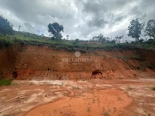 Terreno com 3210m², à venda, no bairro Albuquerque em Teresópolis