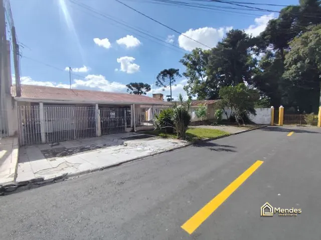 Casa com 250m² 5 quartos e 4 banheiros, à venda, no bairro Pinheirinho em Curitiba