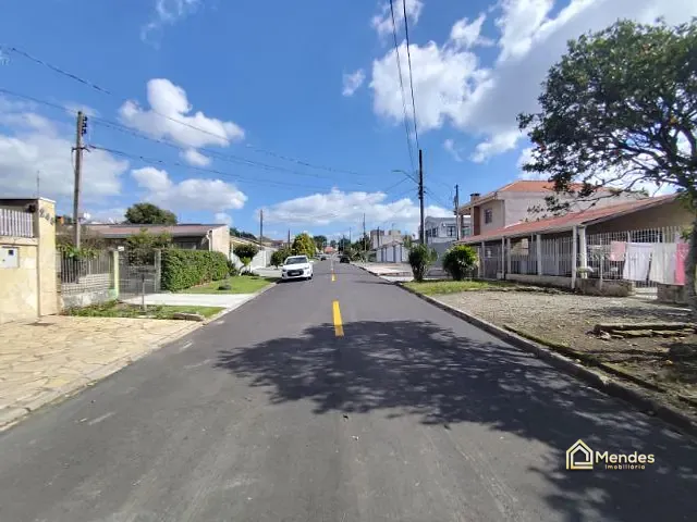 Casa com 250m² 5 quartos e 4 banheiros, à venda, no bairro Pinheirinho em Curitiba