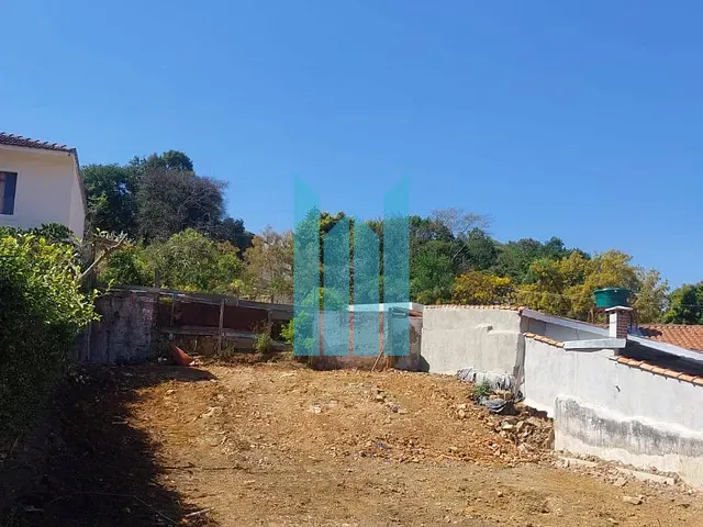 Terreno com 287m², à venda, no bairro Santana em Poços de Caldas