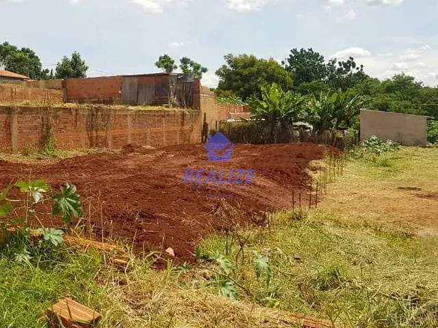 Terreno com 280m², à venda, no bairro Jardim Itamarati em Botucatu