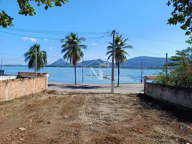 Terreno com 399m², à venda, no bairro Centro em Maricá