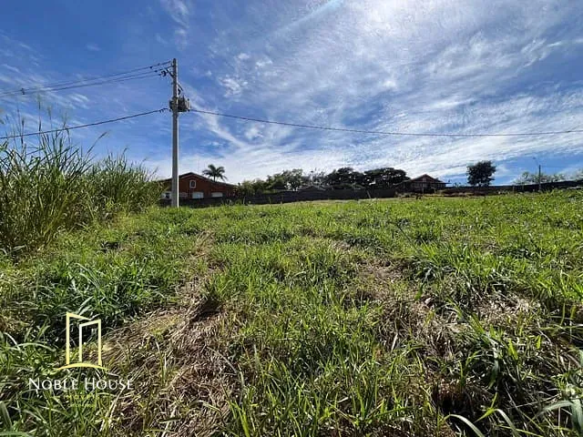 Terreno com 265m², à venda, no bairro Pinheirinho em Vinhedo