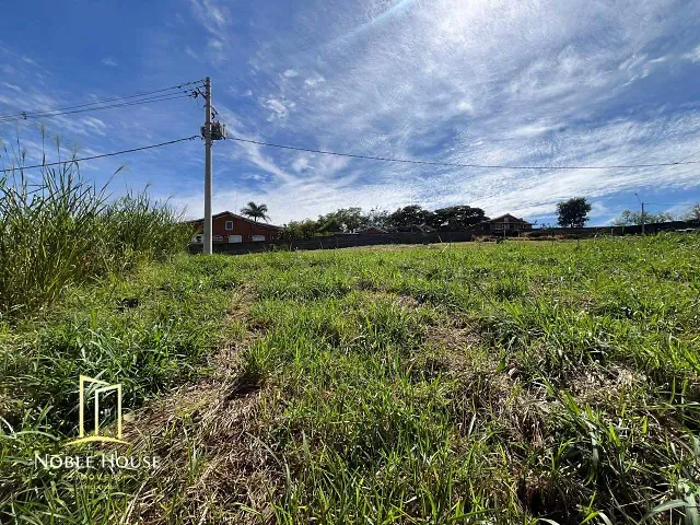 Terreno com 265m², à venda, no bairro Pinheirinho em Vinhedo