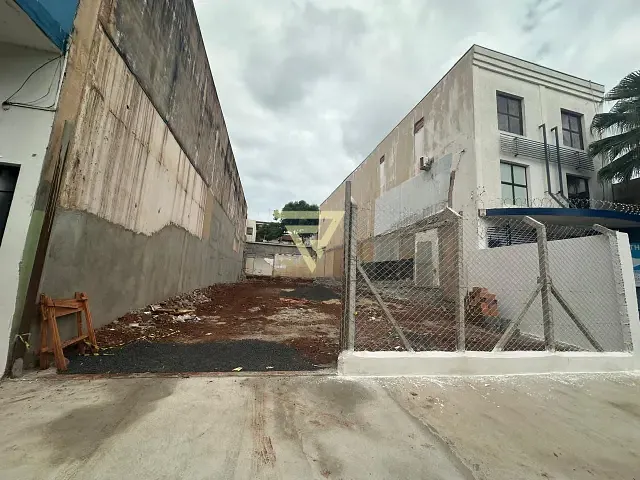 Terreno com 327m², à venda, no bairro Centro em Ribeirão Preto