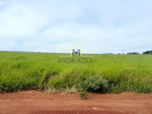 Terreno com 336m², à venda, no bairro Residencial Boa Vista em Guaxupé