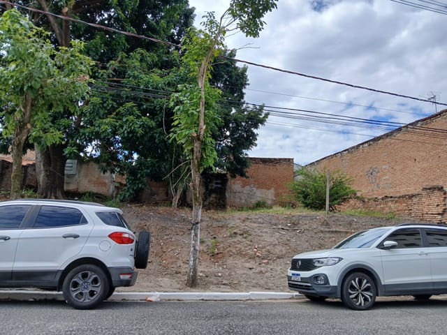 Terreno com 483m², à venda, no bairro Vila Santa Fé em Taubaté