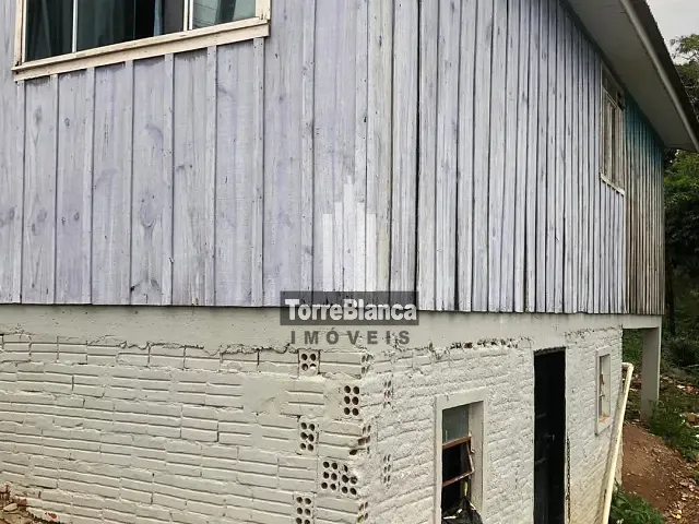 Terreno com 784m², à venda, no bairro Uvaranas em Ponta Grossa
