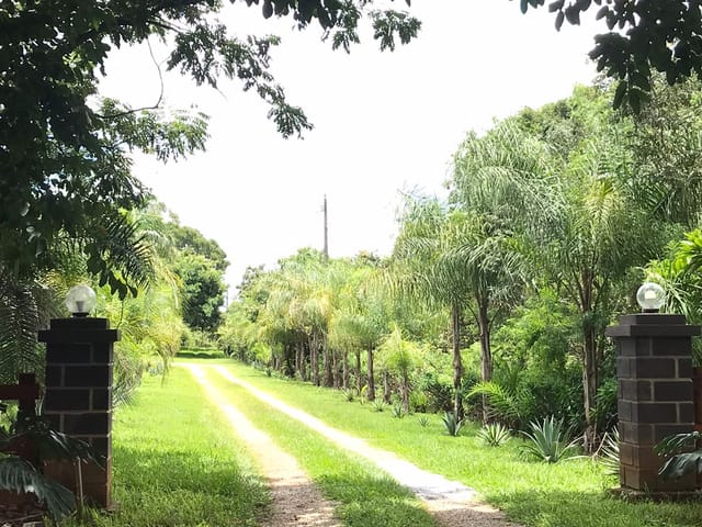 Terreno com 3000m², à venda, no bairro Condomínio Anhangüera em Goiânia