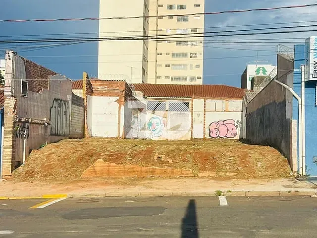 Terreno com 250m², à venda, no bairro Centro em Bauru