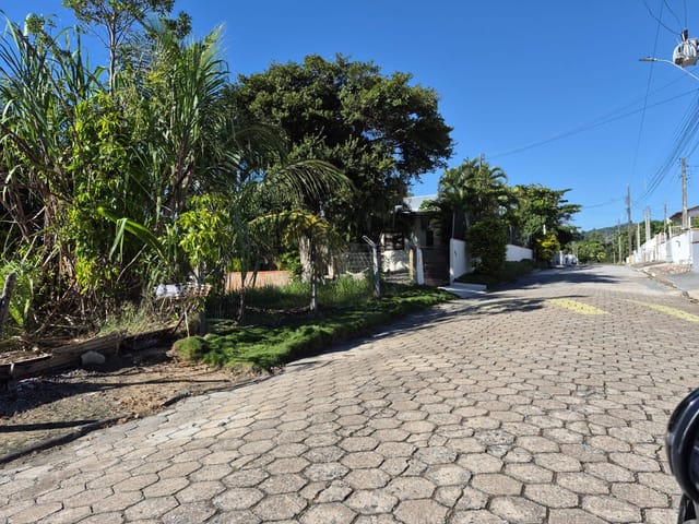 Terreno com 300m², à venda, no bairro Armação em Penha