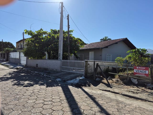 Terreno com 300m², à venda, no bairro Armação em Penha