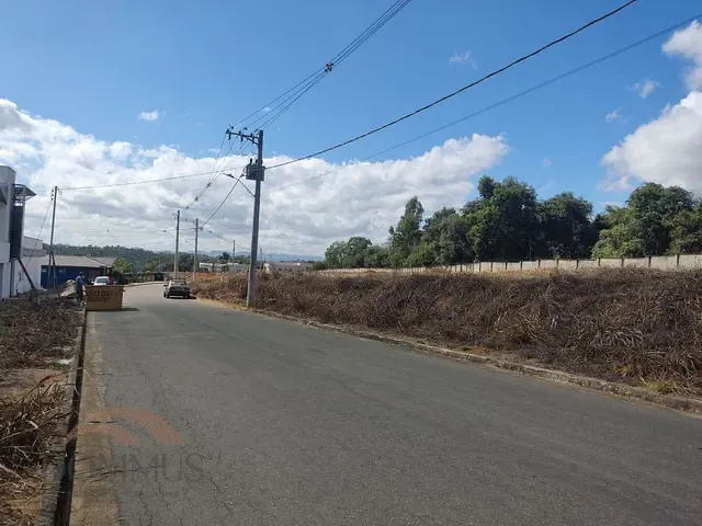 Terreno com 728m², à venda, no bairro Gran Royalle em Santana do Paraíso