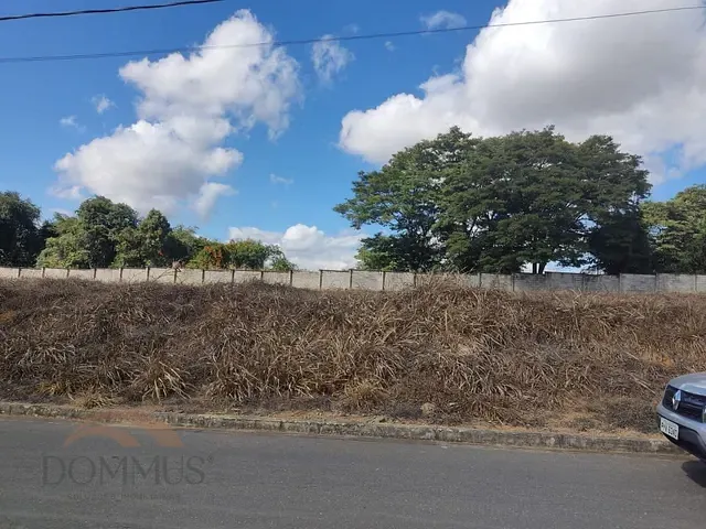Terreno com 728m², à venda, no bairro Gran Royalle em Santana do Paraíso