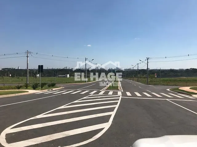 Terreno com 307m², à venda, no bairro Parque Universitário em Cuiabá