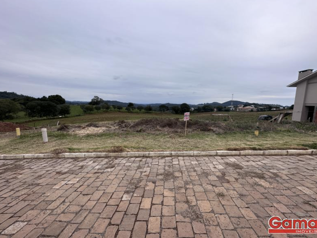 Terreno com 360m², à venda, no bairro Loteamento Jubelino Frison em Nova Prata