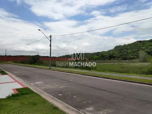Terreno com 850m², à venda, no bairro Interlagos em Vila Velha
