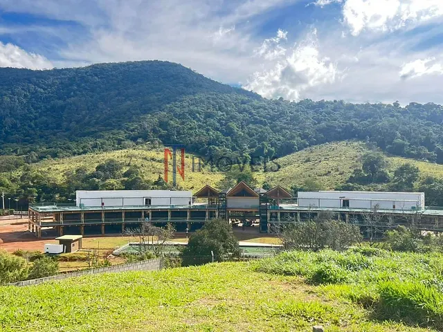Terreno com 300m², à venda, no bairro Laranja Azeda em Atibaia